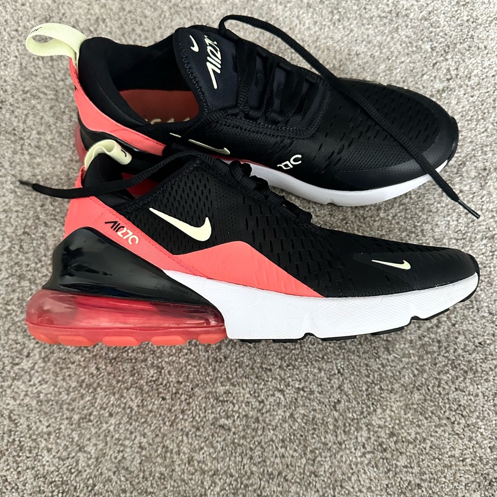 Nike Air 270’s